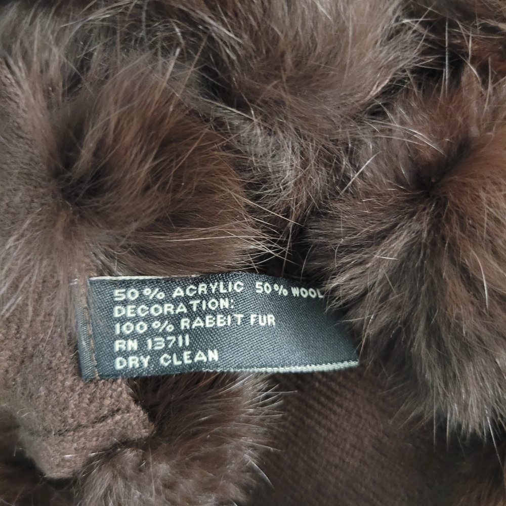 Valerie Stevens scarf - Picture 3 of 5